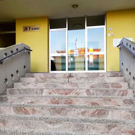 Functional With Balcony * Бібіоне